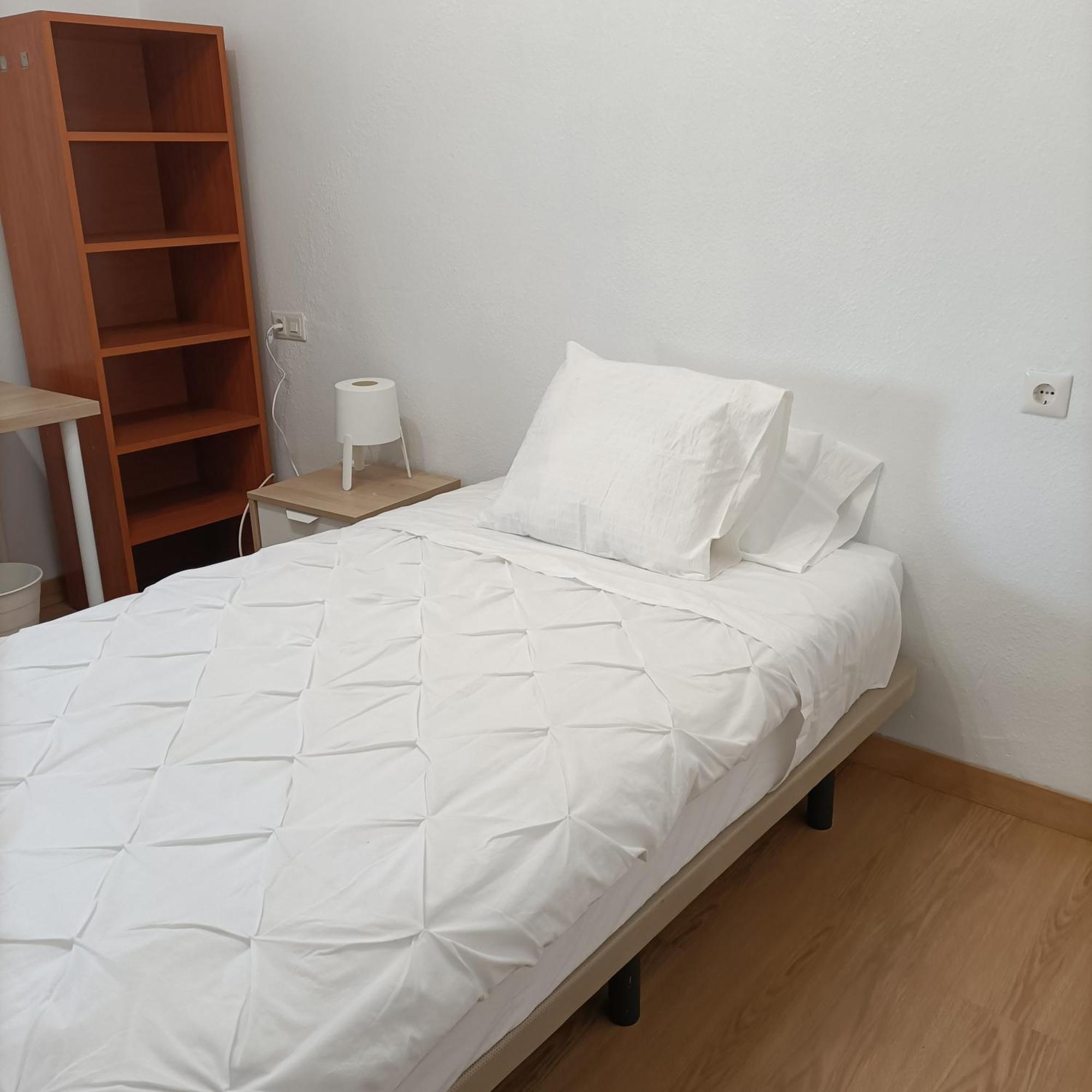 Funcional Y Renovado Apartamento En Iturrama Pamplona Exterior photo